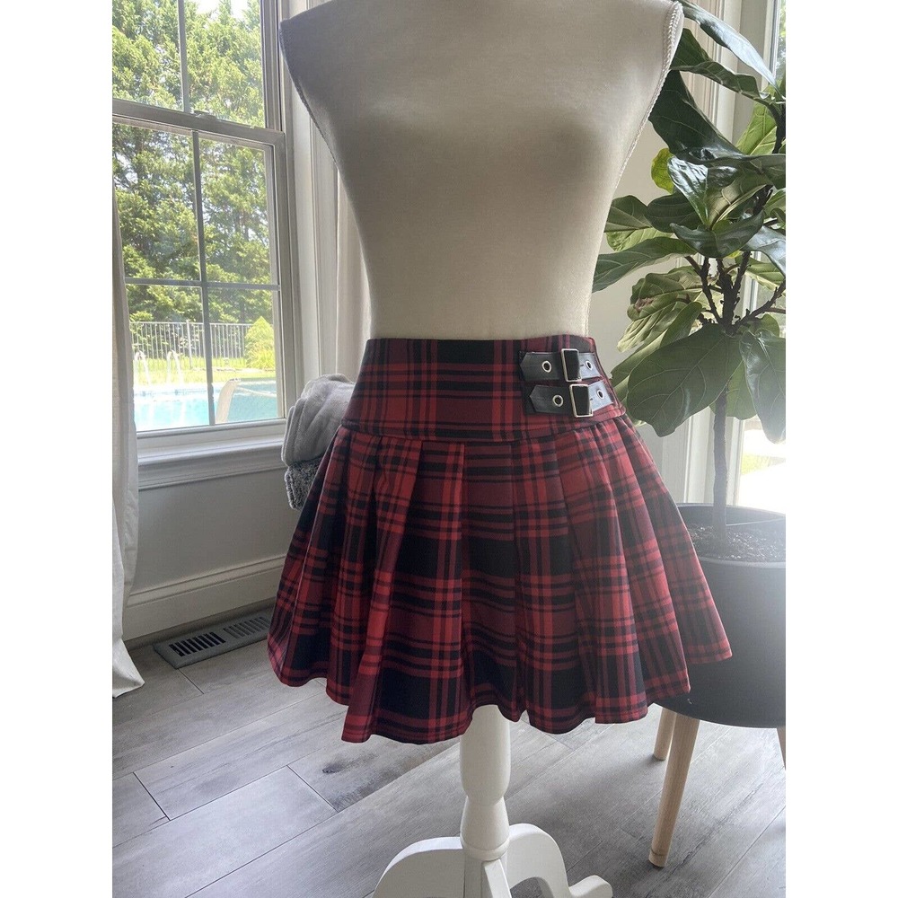 Woman’s Grunge Belt Red Plaid Pleated Skirt Medium